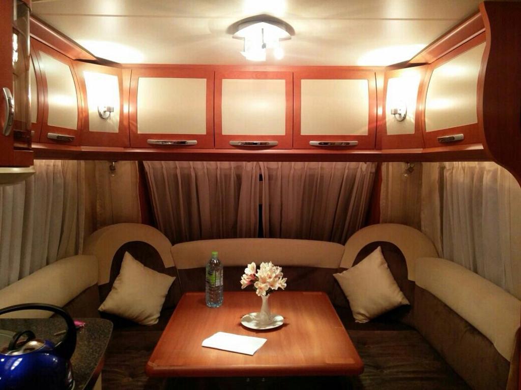Go Outdoors Caravan Park Нувара-Элия Экстерьер фото