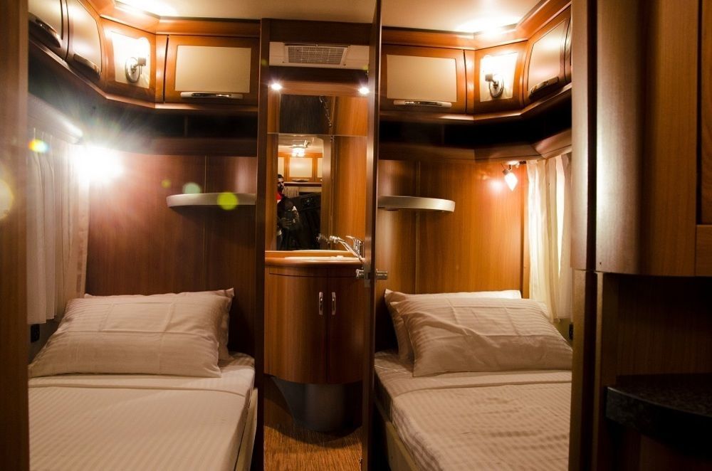 Go Outdoors Caravan Park Нувара-Элия Экстерьер фото