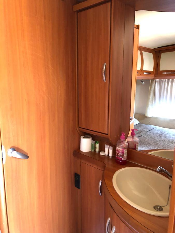 Go Outdoors Caravan Park Нувара-Элия Экстерьер фото